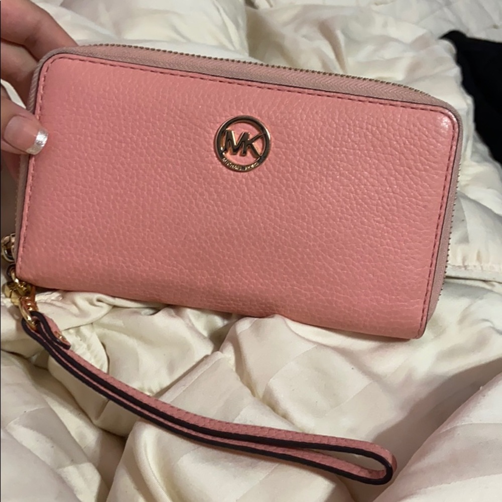 Used Michael Kors cell phone wallet